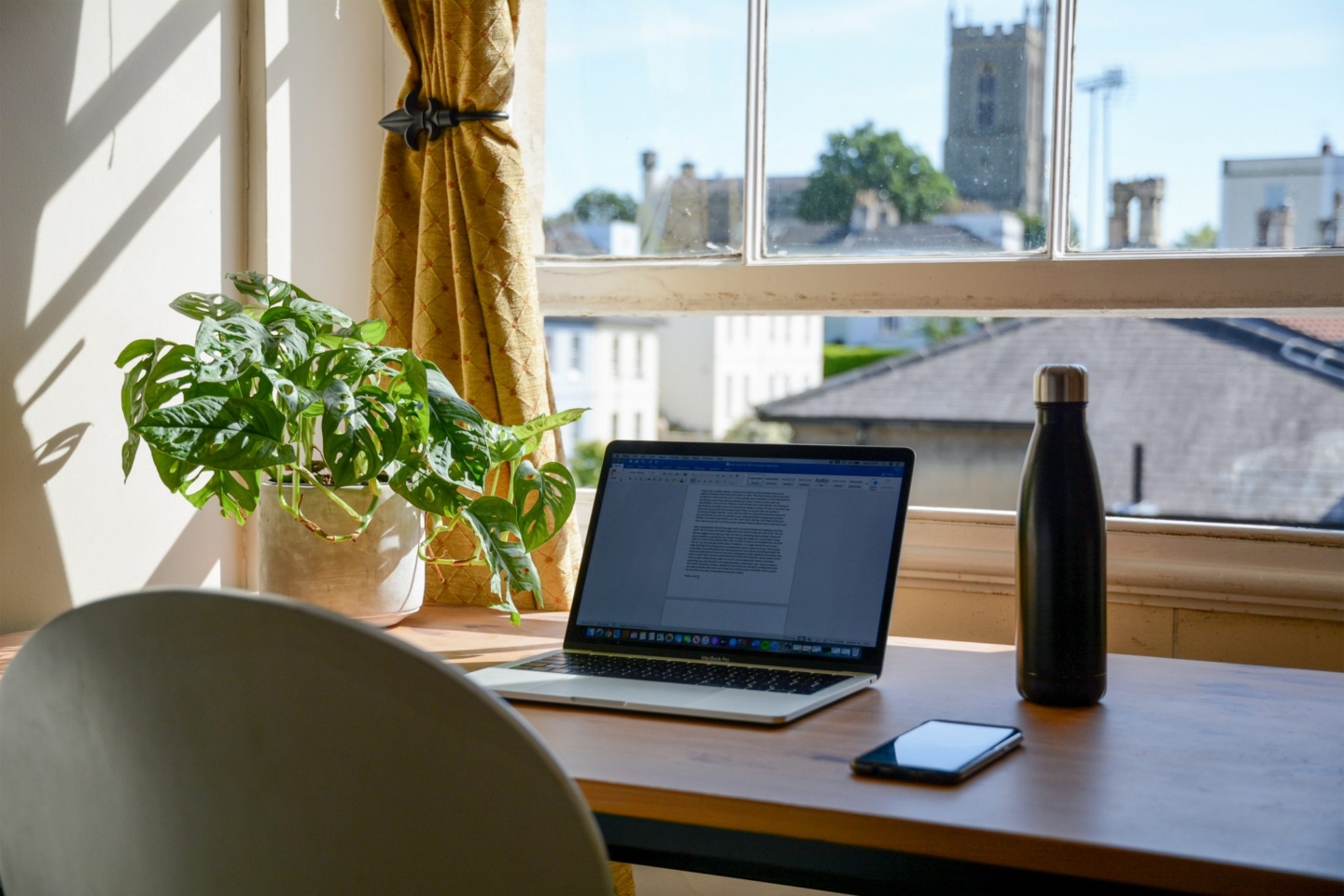 Making the Most of Online University in Your Uni House