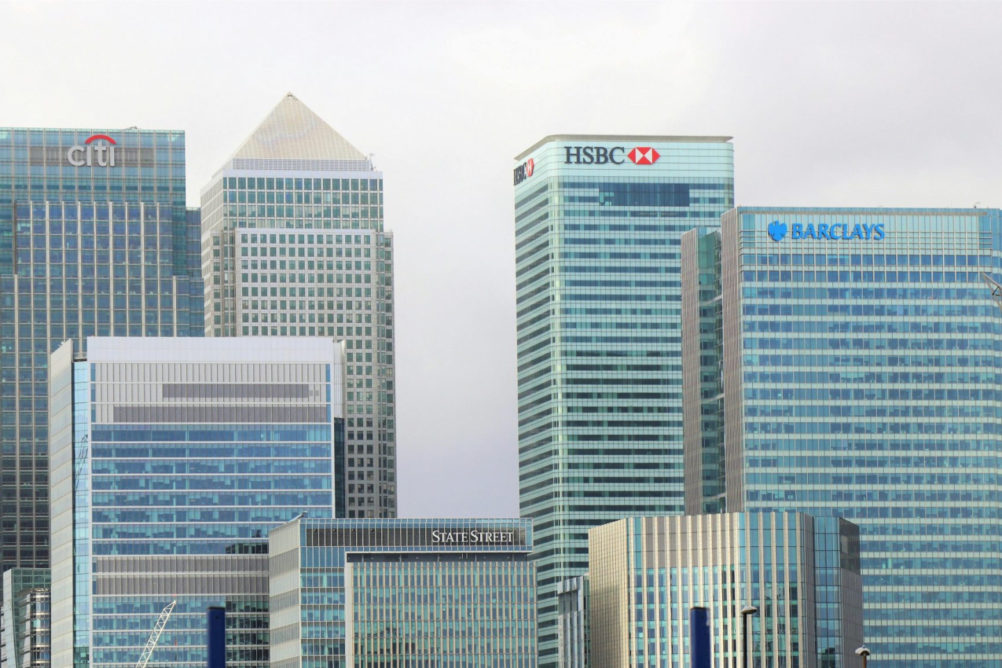 Barclays Unveils Sub-4% Mortgages as Rates Show Signs of Easing